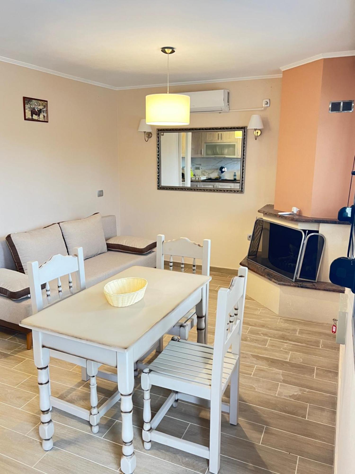 פארגה Alex Bar Apartments Sarakiniko מראה חיצוני תמונה